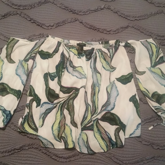 NWOT Forever 21 Leaf Print Off the Shoulder Top - Picture 2 of 4